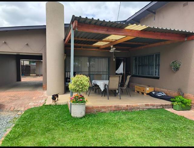 3 BEDROOM PROPERTY TO RENT IN QUEENSWOOD